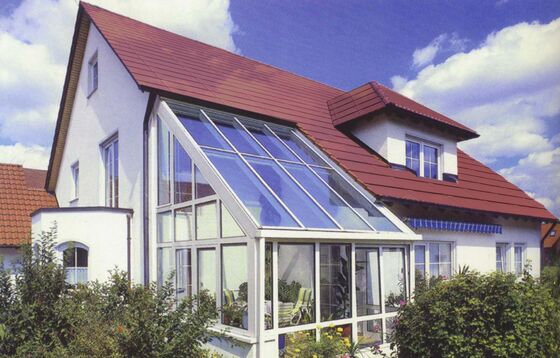 Tejas solares monocristalinas rojas/verdes de gran tamaño - 86W de alta potencia fotovoltaica en color, 154W/m2, estético y eficiente